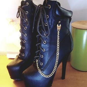 Puzzle Lace Up Platform Black Ankle Boot